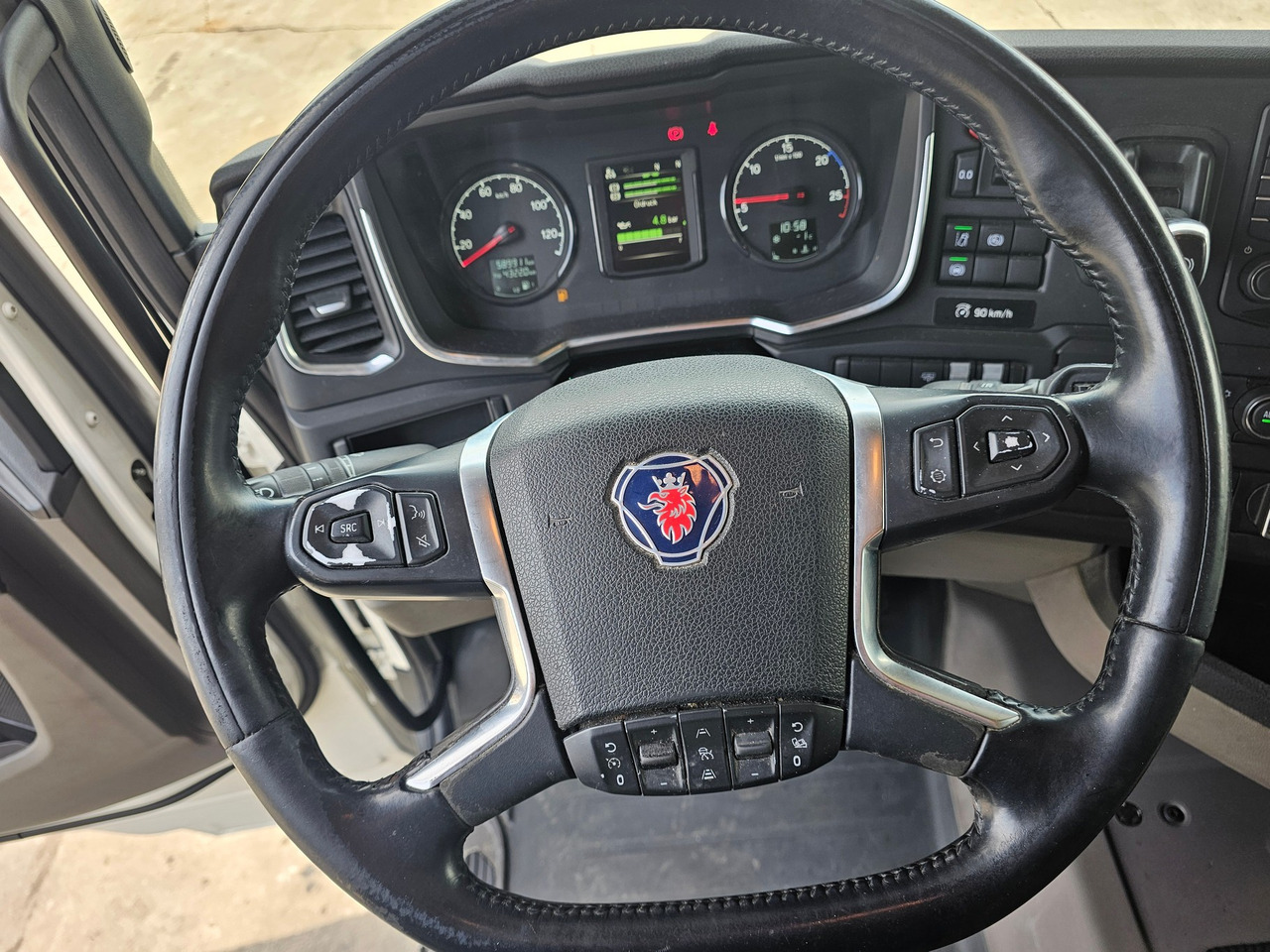 Scania R410 High ( SCR Only ) - Тягач: фото 5 Scania R410 High ( SCR Only ) - Тягач: фото 5