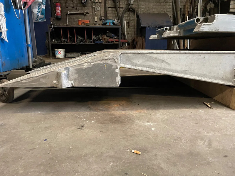 Kässbohrer Oprijplaaten - Низкорамный полуприцеп: фото 5 Kässbohrer Oprijplaaten - Низкорамный полуприцеп: фото 5