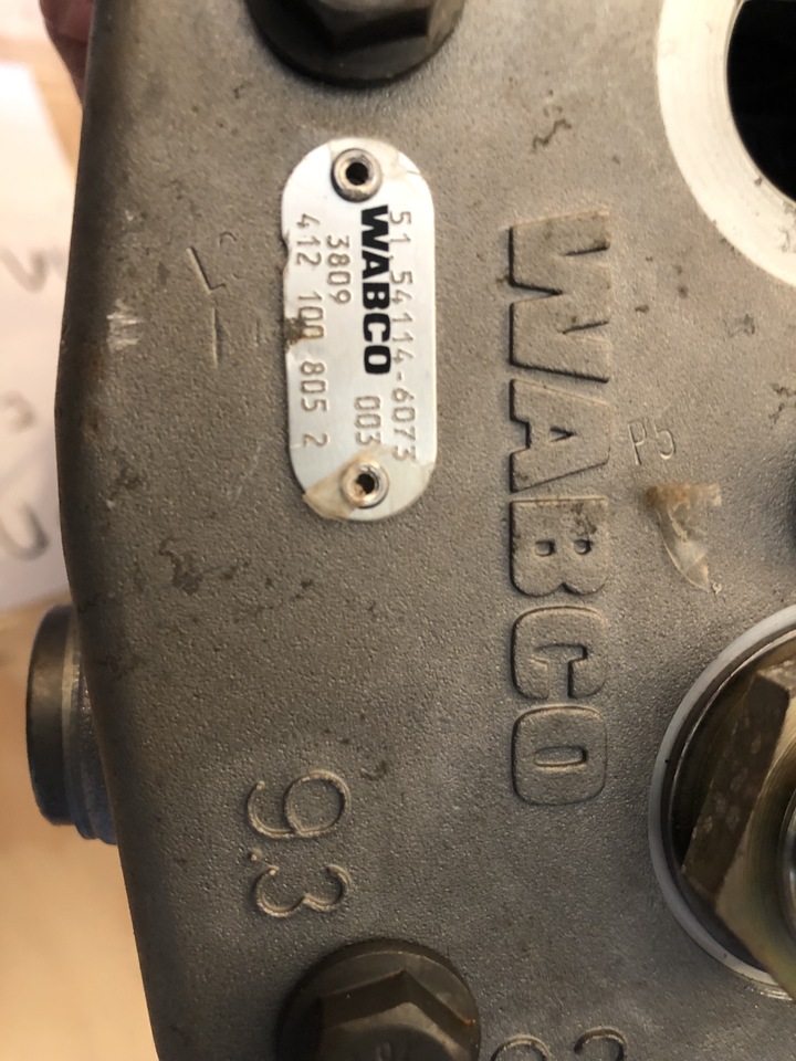 AIR COMPRESSOR MAN TGA  - Пневмокомпрессор: фото 5 AIR COMPRESSOR MAN TGA  - Пневмокомпрессор: фото 5