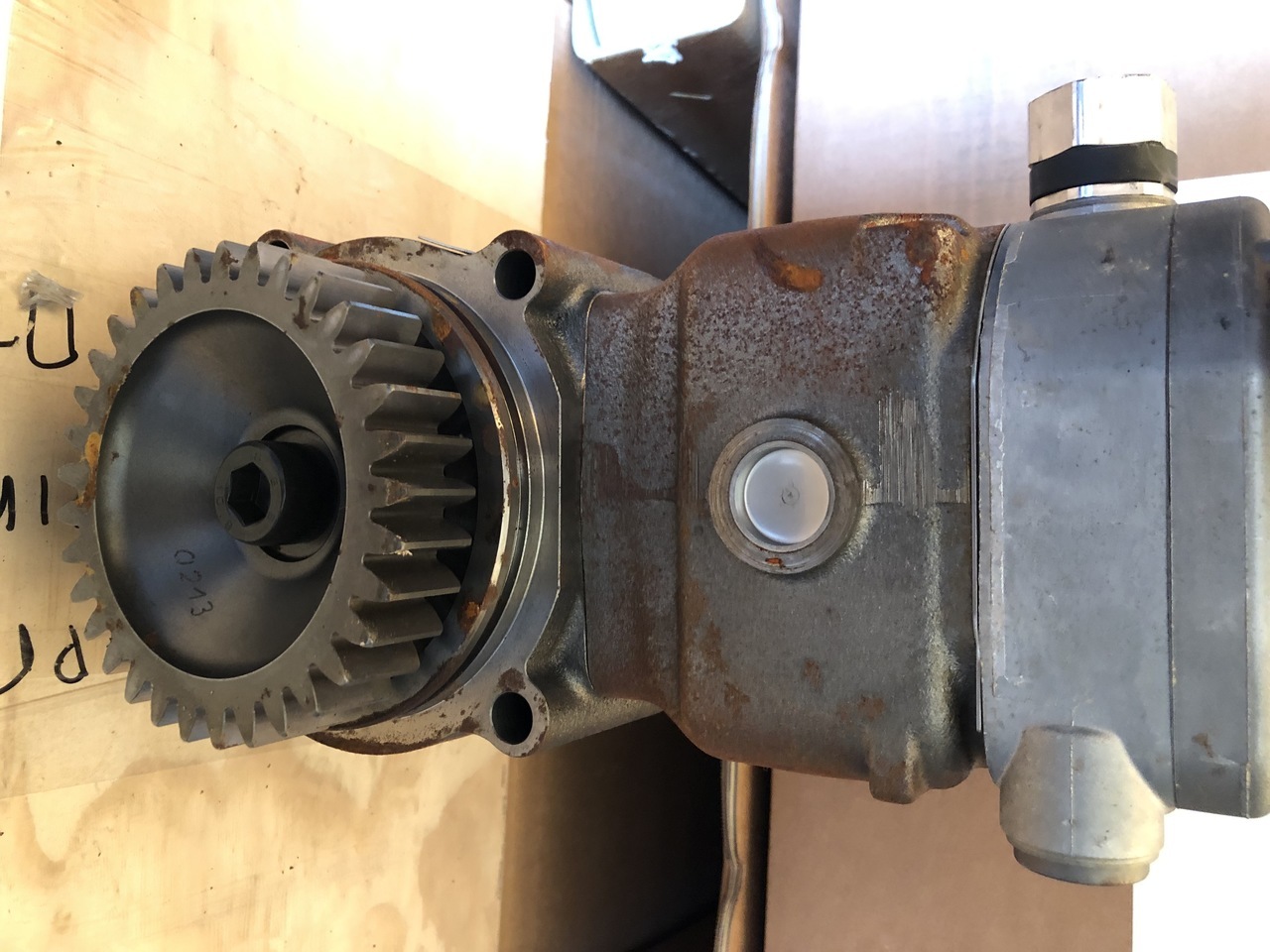 AIR COMPRESSOR MAN TGA  - Пневмокомпрессор: фото 1 AIR COMPRESSOR MAN TGA  - Пневмокомпрессор: фото 1