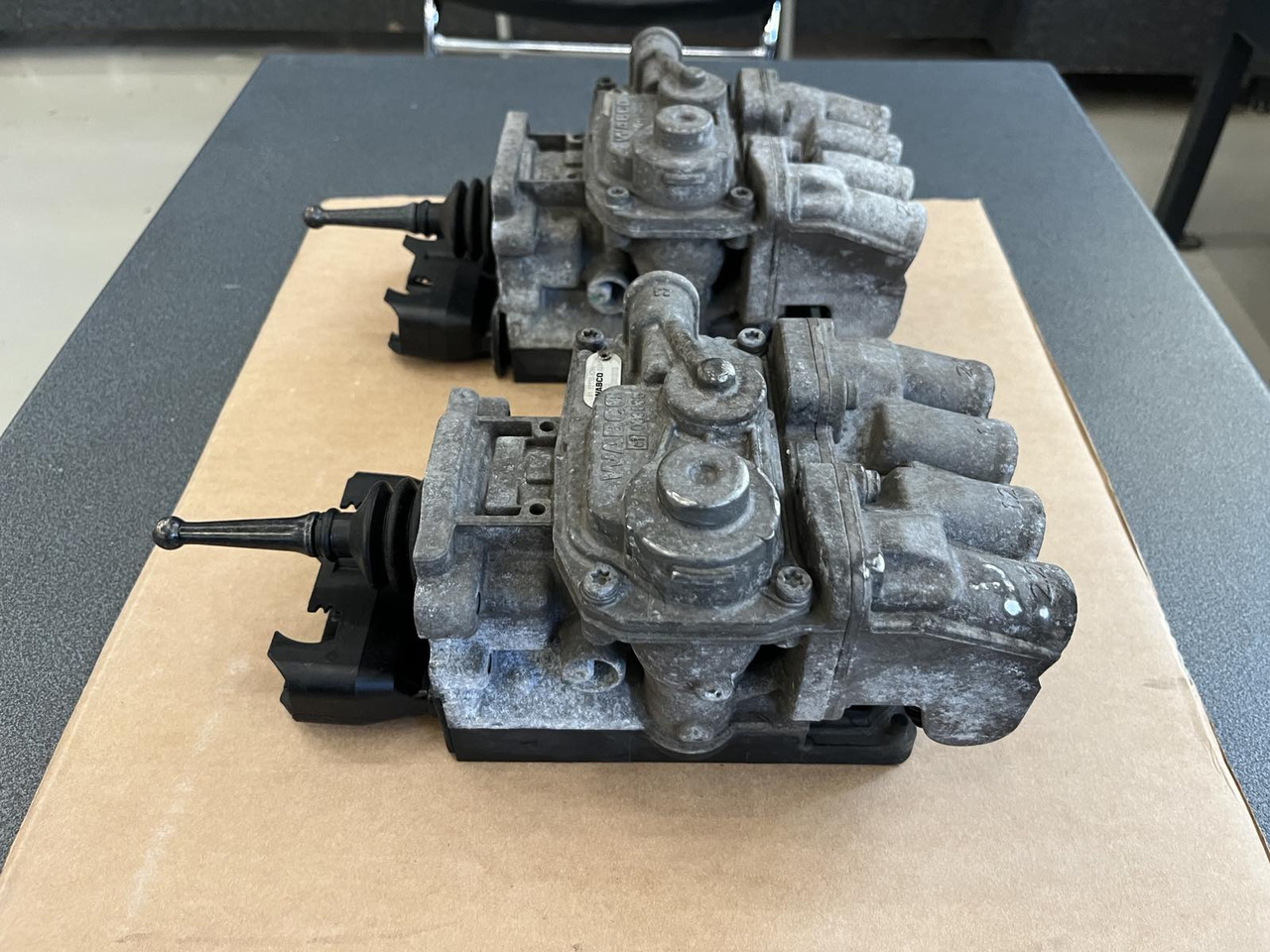 FOOT BRAKE VALVE ELECTRONIC BRAKE SYSTEM MAN TGM-TGL - Детали тормозной системы для Грузовиков: фото 2 FOOT BRAKE VALVE ELECTRONIC BRAKE SYSTEM MAN TGM-TGL - Детали тормозной системы для Грузовиков: фото 2