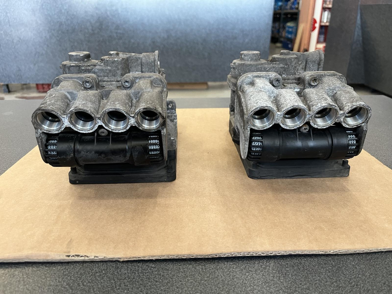 FOOT BRAKE VALVE ELECTRONIC BRAKE SYSTEM MAN TGM-TGL - Детали тормозной системы для Грузовиков: фото 3 FOOT BRAKE VALVE ELECTRONIC BRAKE SYSTEM MAN TGM-TGL - Детали тормозной системы для Грузовиков: фото 3