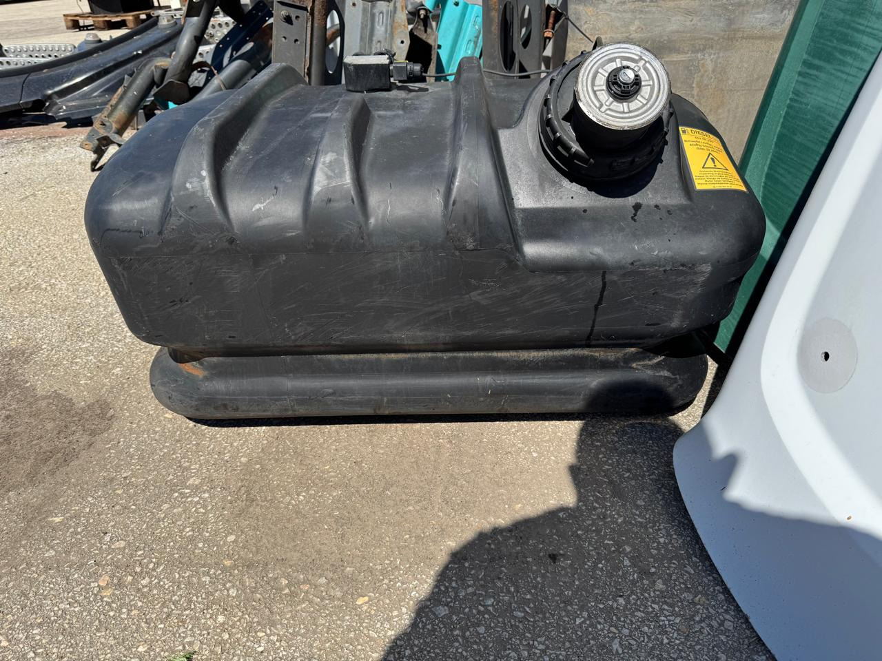 FUEL TANK ATEGO 180L - Топливный бак для Грузовиков: фото 1 FUEL TANK ATEGO 180L - Топливный бак для Грузовиков: фото 1