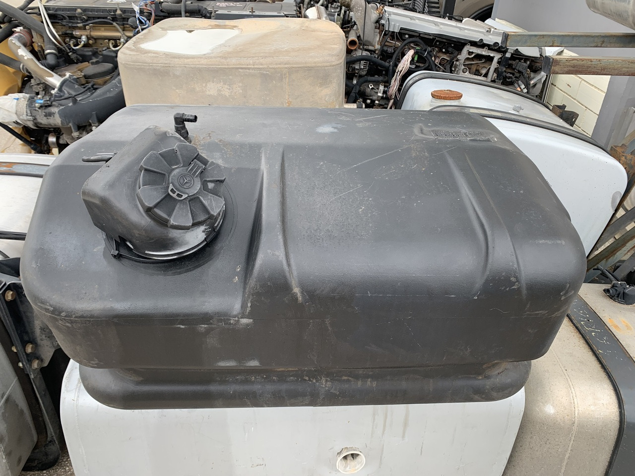 FUEL TANK ATEGO 180L - Топливный бак для Грузовиков: фото 5 FUEL TANK ATEGO 180L - Топливный бак для Грузовиков: фото 5