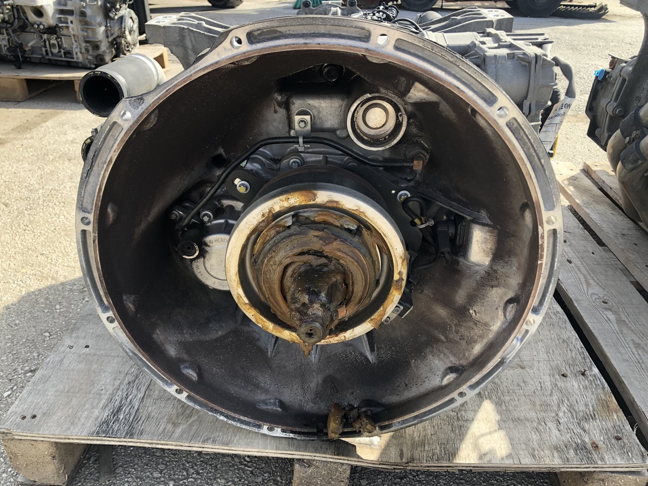 GEARBOX G211-12 ZKL RETARDER ACTROS MP4 (AVAILABLE 2PCS) - Коробка передач для Грузовиков: фото 2 GEARBOX G211-12 ZKL RETARDER ACTROS MP4 (AVAILABLE 2PCS) - Коробка передач для Грузовиков: фото 2