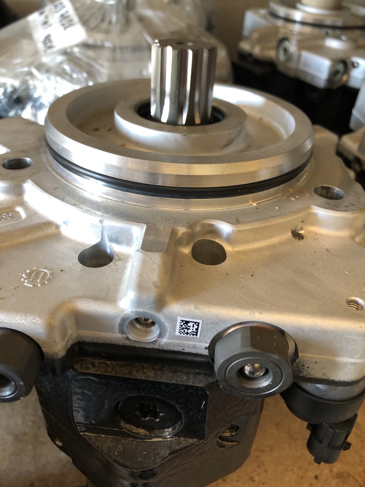 HIGH PRESSURE FUEL PUMP MAN TGX,TGS - Топливный насос для Грузовиков: фото 3 HIGH PRESSURE FUEL PUMP MAN TGX,TGS - Топливный насос для Грузовиков: фото 3