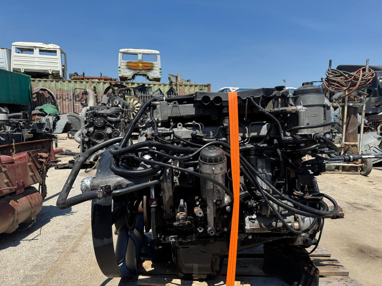 MAN TGL D0834LFL42 210PS EURO 3 - Двигатель: фото 3 MAN TGL D0834LFL42 210PS EURO 3 - Двигатель: фото 3