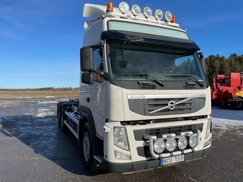 Volvo FM460 Globe 6x4 - Крюковой мультилифт: фото 2 Volvo FM460 Globe 6x4 - Крюковой мультилифт: фото 2