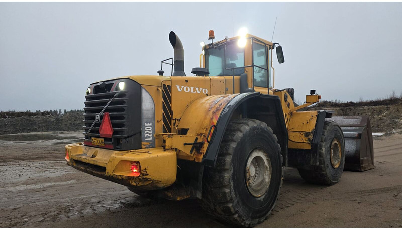 Volvo L220E - Колёсный погрузчик: фото 1 Volvo L220E - Колёсный погрузчик: фото 1