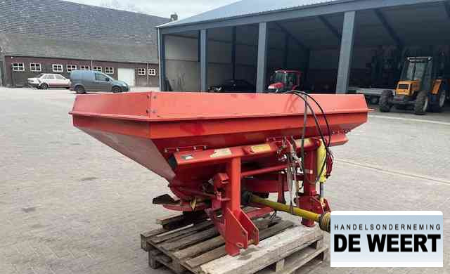 Lely centerliner stooier , front aandrijving - Разбрасыватель удобрений: фото 1 Lely centerliner stooier , front aandrijving - Разбрасыватель удобрений: фото 1