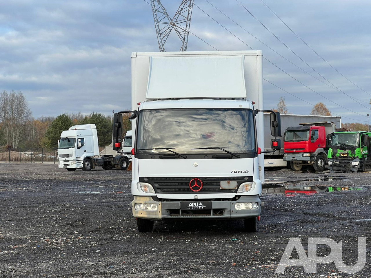 Mercedes-Benz ATEGO 818 winda - Грузовик с закрытым кузовом: фото 2 Mercedes-Benz ATEGO 818 winda - Грузовик с закрытым кузовом: фото 2