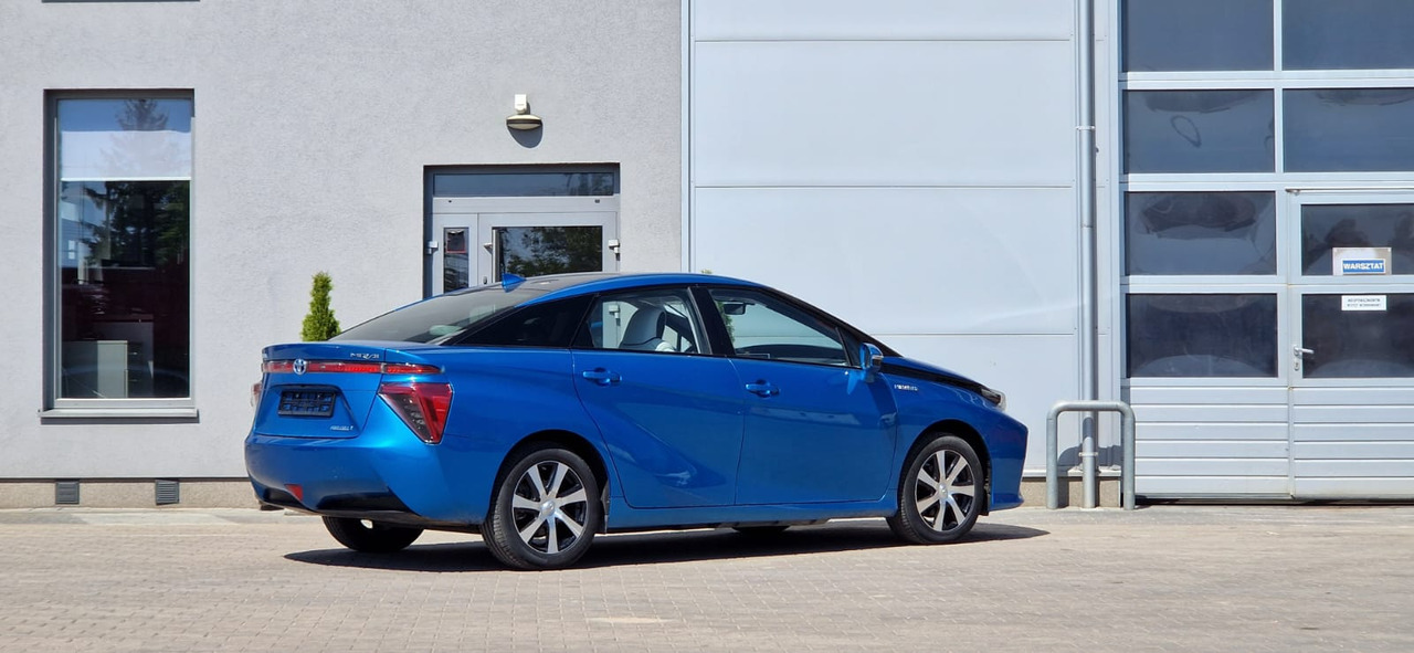 Toyota Mirai - Седан: фото 5 Toyota Mirai - Седан: фото 5