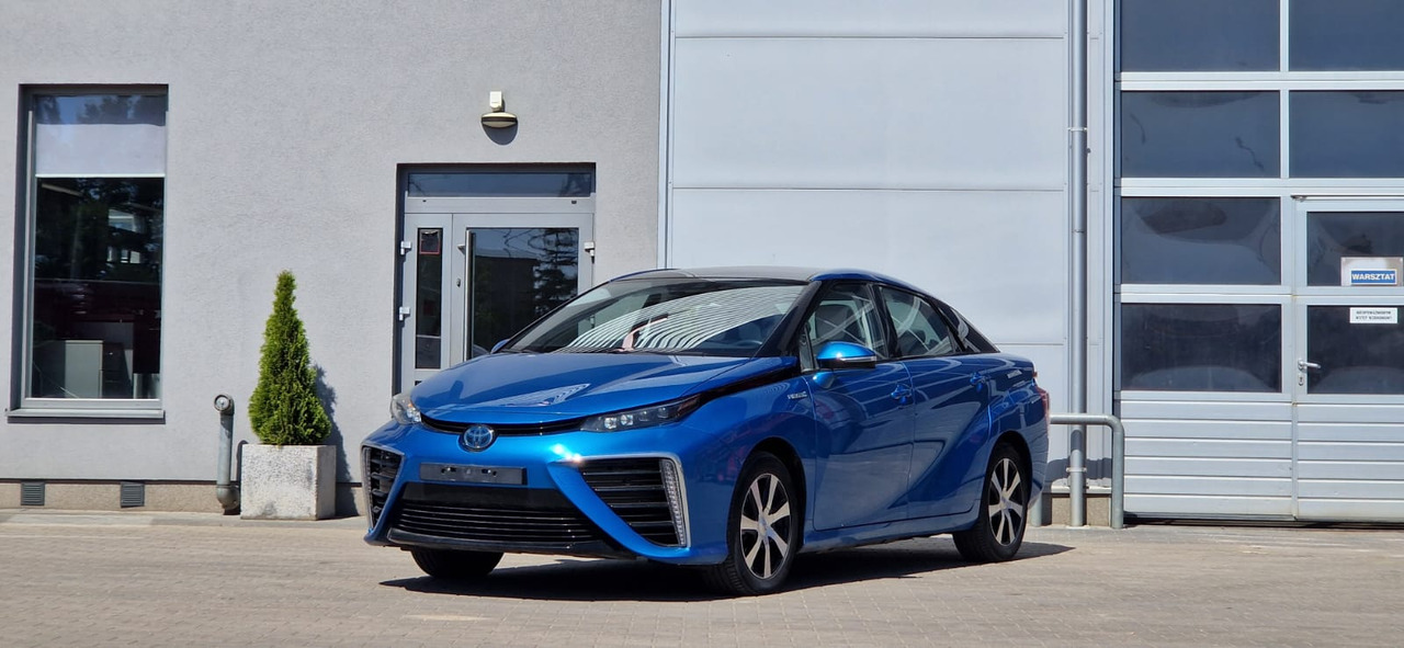 Toyota Mirai - Седан: фото 1 Toyota Mirai - Седан: фото 1