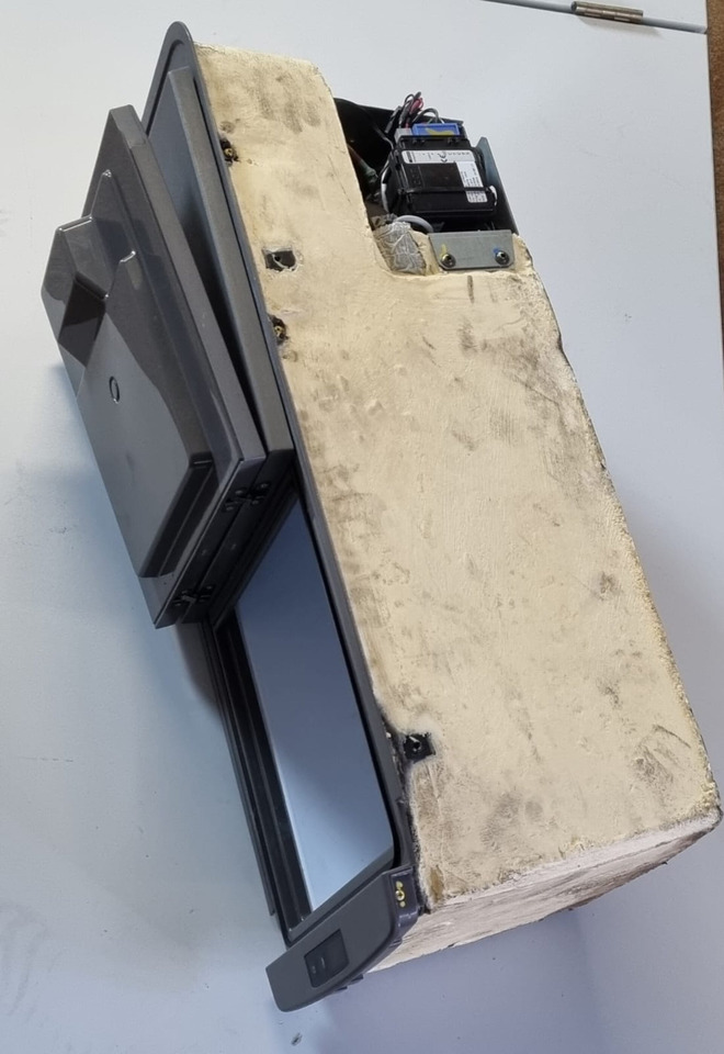 KOELKAST SCANIA VOLGENDE GENERATIE R CABINE 2706544U - Кабина и интерьер для Грузовиков: фото 3 KOELKAST SCANIA VOLGENDE GENERATIE R CABINE 2706544U - Кабина и интерьер для Грузовиков: фото 3