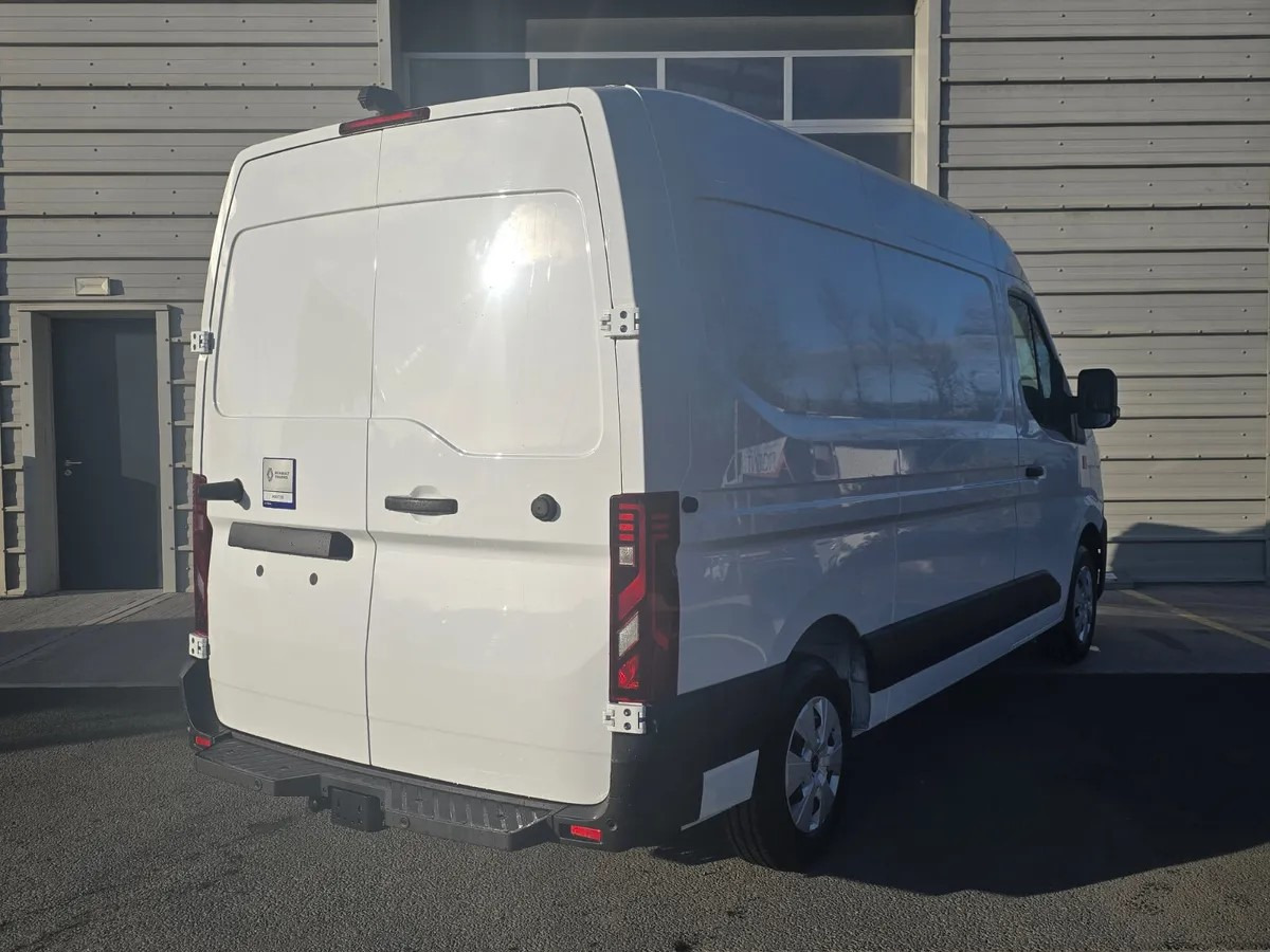 2025 Renault E-Tech Master L2H2 - Цельнометаллический фургон: фото 4 2025 Renault E-Tech Master L2H2 - Цельнометаллический фургон: фото 4