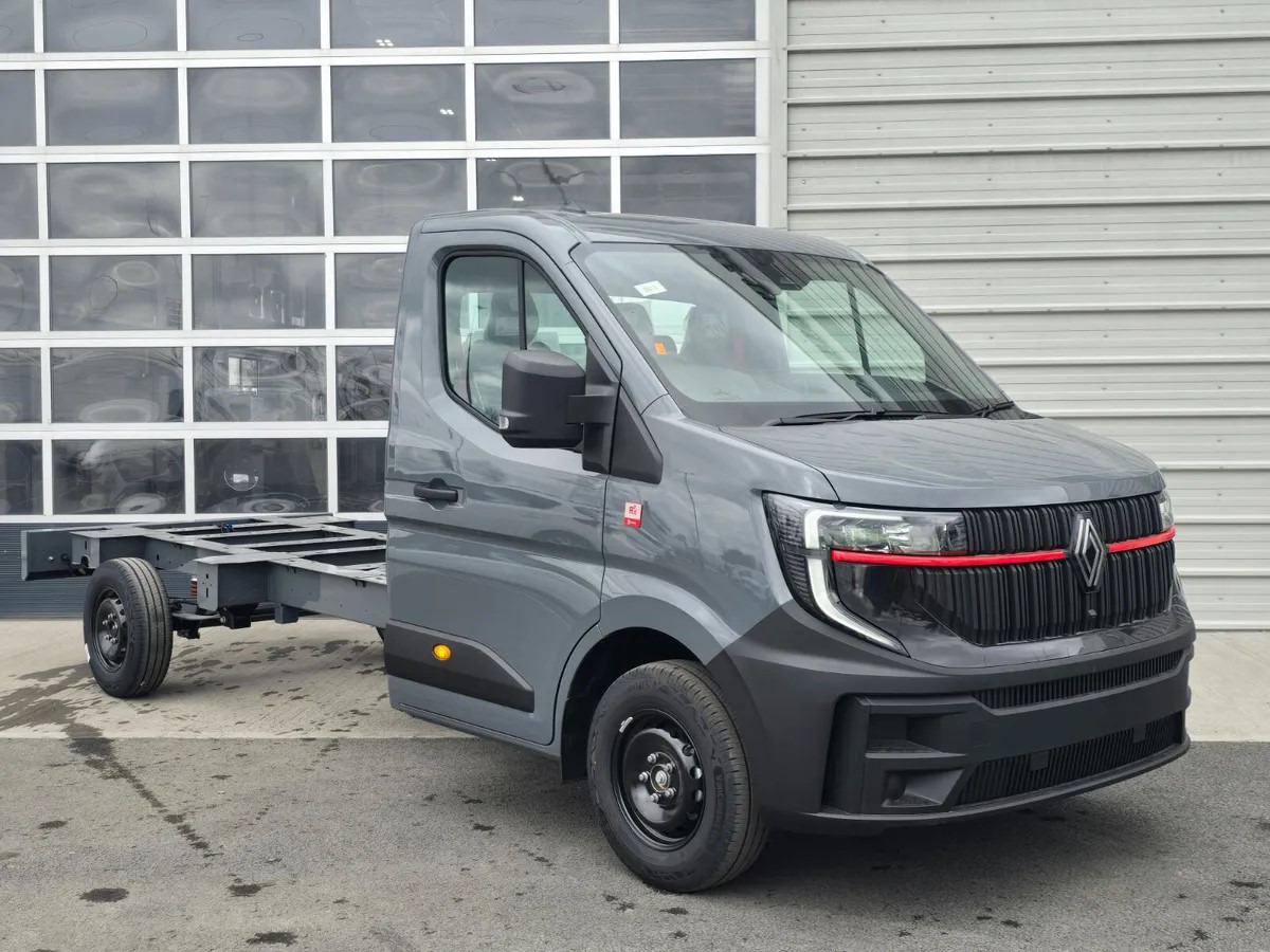 2025 Renault Master Chassis and Cab 150BHP - Грузовик-шасси: фото 1 2025 Renault Master Chassis and Cab 150BHP - Грузовик-шасси: фото 1