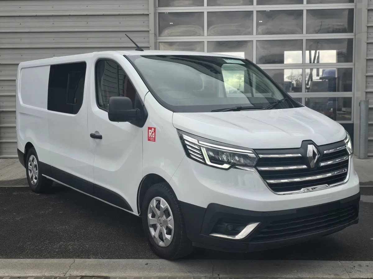 2025 Renault Trafic E-Tech Crew Cab - Грузопассажирский фургон: фото 1 2025 Renault Trafic E-Tech Crew Cab - Грузопассажирский фургон: фото 1