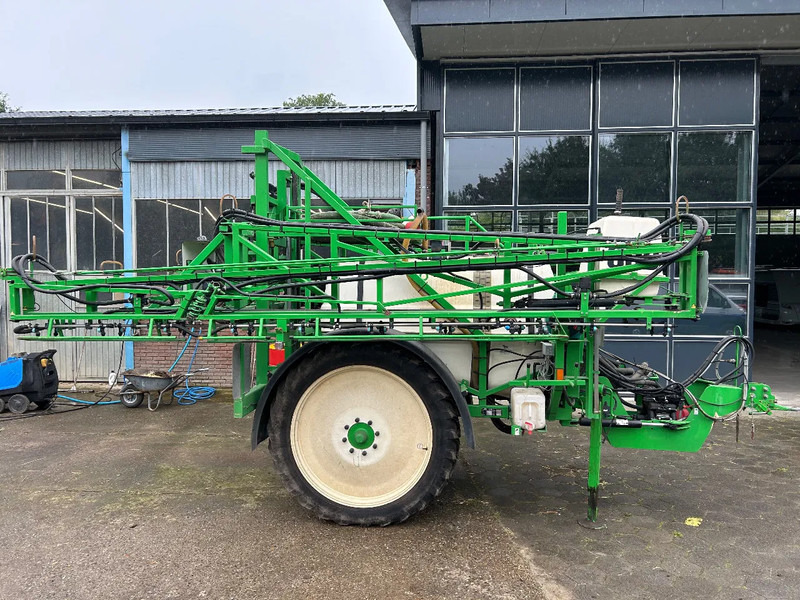 CHD veldspuit U1827 - Прицепной опрыскиватель: фото 2 CHD veldspuit U1827 - Прицепной опрыскиватель: фото 2