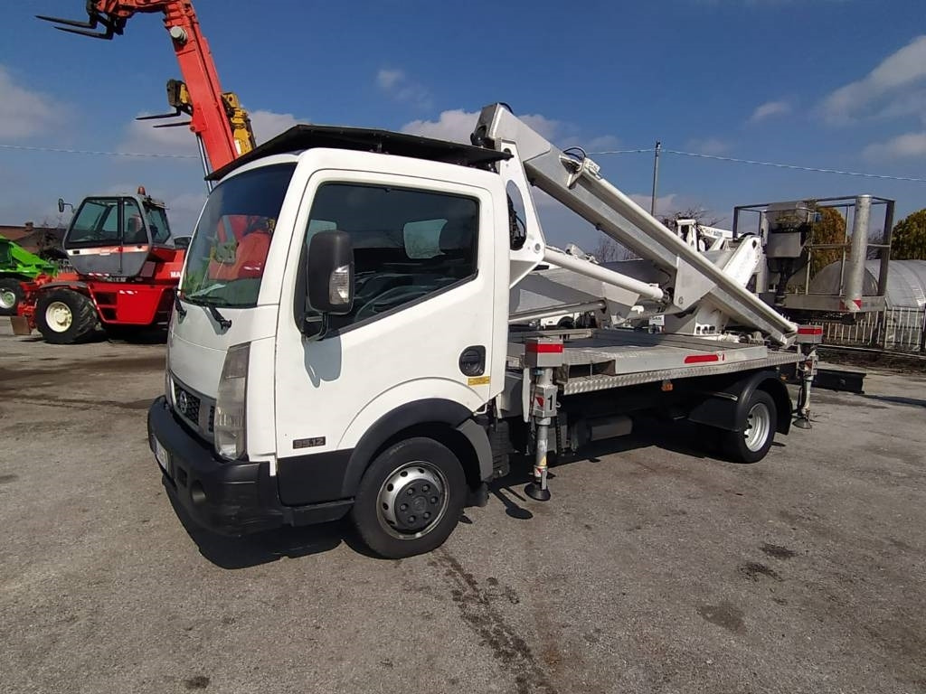 Multitel hx200xe - Грузовик с подъемником: фото 1 Multitel hx200xe - Грузовик с подъемником: фото 1