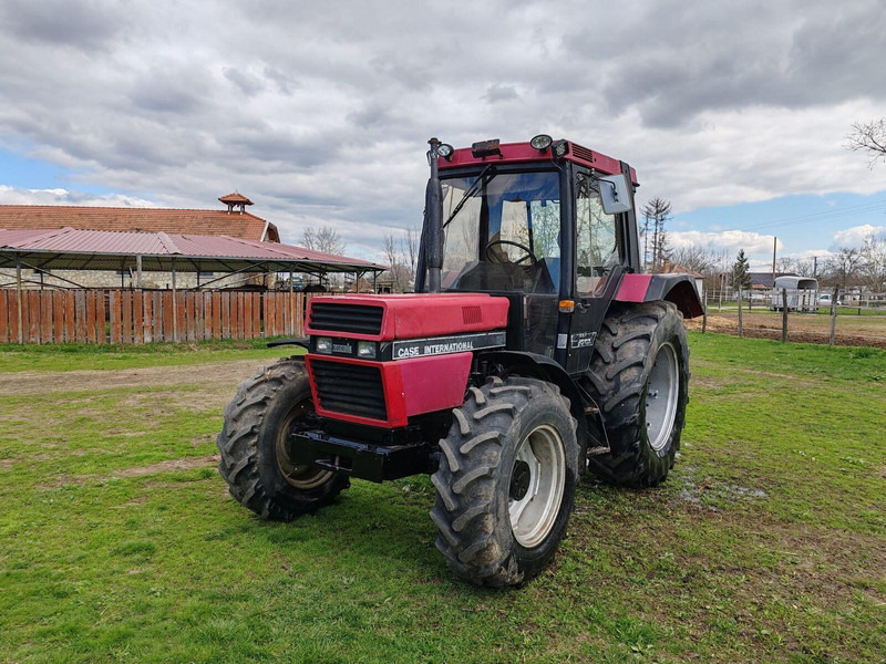 Case IH 856 XL - Трактор: фото 2 Case IH 856 XL - Трактор: фото 2