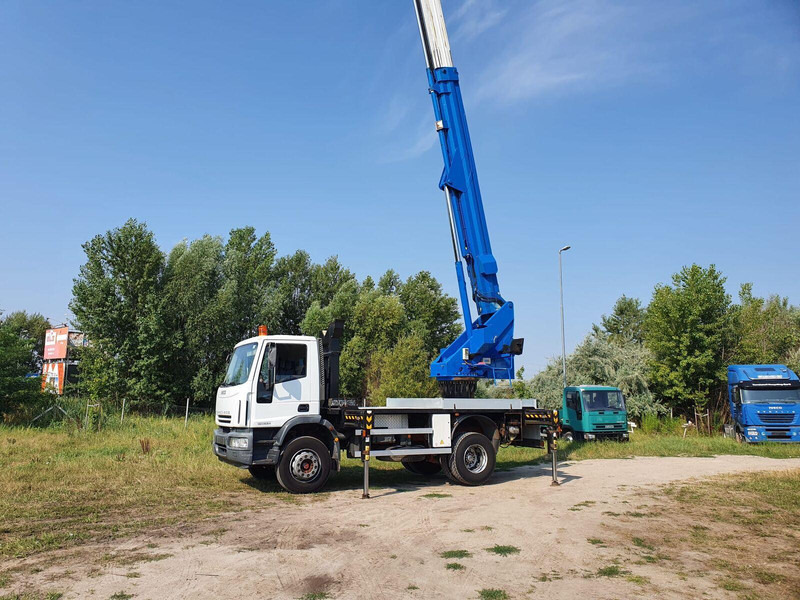 Iveco Eurocargo ML 180 E 24 - Bizocchi KJF 320 lifting basket 32 m - Грузовик, Автоманипулятор: фото 2 Iveco Eurocargo ML 180 E 24 - Bizocchi KJF 320 lifting basket 32 m - Грузовик, Автоманипулятор: фото 2