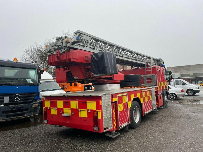 Scania P94-300 Emelőkosaras 33m - Грузовик, Автоманипулятор: фото 3 Scania P94-300 Emelőkosaras 33m - Грузовик, Автоманипулятор: фото 3