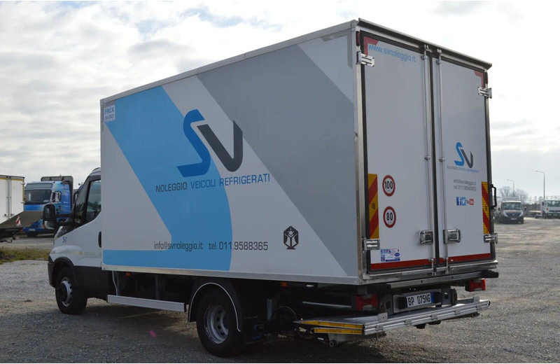 Iveco DAILY 60C15 REFRIGERATOR + SIDE AND REAR DOORS, LIFT FOLDED UNDE - Рефрижератор: фото 3 Iveco DAILY 60C15 REFRIGERATOR + SIDE AND REAR DOORS, LIFT FOLDED UNDE - Рефрижератор: фото 3