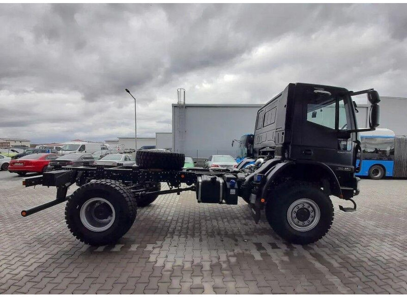 Iveco EuroCargo 4x4 ML150E28WS Chassis - Грузовик-шасси: фото 4 Iveco EuroCargo 4x4 ML150E28WS Chassis - Грузовик-шасси: фото 4