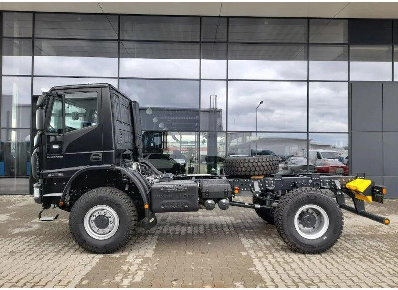 Iveco EuroCargo ML150E28WS - Грузовик-шасси: фото 4 Iveco EuroCargo ML150E28WS - Грузовик-шасси: фото 4