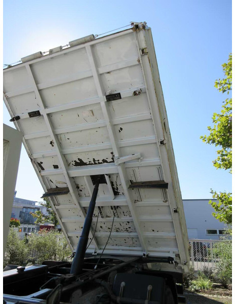 Iveco Eurocargo 120E25 - 3 way tipper - Самосвал: фото 4 Iveco Eurocargo 120E25 - 3 way tipper - Самосвал: фото 4