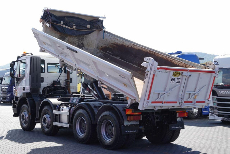 Iveco TRAKKER / 8x4 / WYWROTKA / HYDROBURTA / BORDMATIC / EURO 6 / ME - Самосвал: фото 3 Iveco TRAKKER / 8x4 / WYWROTKA / HYDROBURTA / BORDMATIC / EURO 6 / ME - Самосвал: фото 3