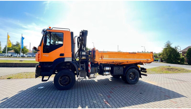 Iveco Trakker 360 EEV - 3 way tipper + crane - Самосвал, Автоманипулятор: фото 4 Iveco Trakker 360 EEV - 3 way tipper + crane - Самосвал, Автоманипулятор: фото 4