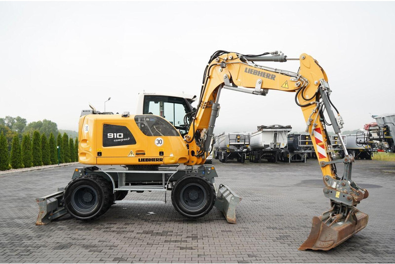Liebherr 910 COMPACT LITRONIC  / KOPARKA KOŁOWA / KLIMATYZACJA / KAMERA - Колёсный экскаватор: фото 5 Liebherr 910 COMPACT LITRONIC  / KOPARKA KOŁOWA / KLIMATYZACJA / KAMERA - Колёсный экскаватор: фото 5