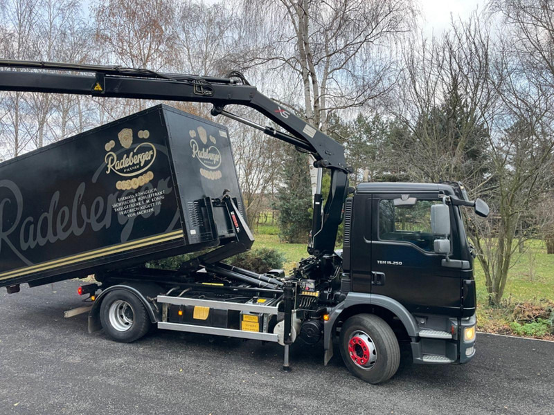 MAN TGM 15.250 Hoof lift + Crane - Крюковой мультилифт, Автоманипулятор: фото 1 MAN TGM 15.250 Hoof lift + Crane - Крюковой мультилифт, Автоманипулятор: фото 1