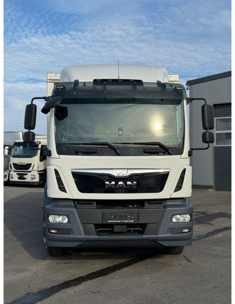 MAN TGM 18.290 L Beverage Truck + Tail Lift - Грузовик с закрытым кузовом: фото 3 MAN TGM 18.290 L Beverage Truck + Tail Lift - Грузовик с закрытым кузовом: фото 3