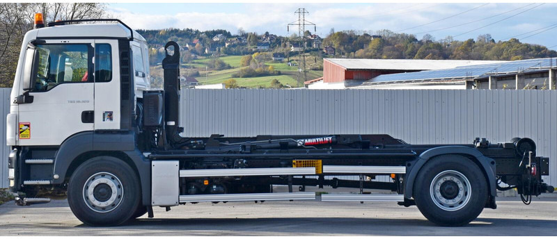 MAN TGS 18.320 Abrollkipper * Top Zustand! - Крюковой мультилифт: фото 3 MAN TGS 18.320 Abrollkipper * Top Zustand! - Крюковой мультилифт: фото 3