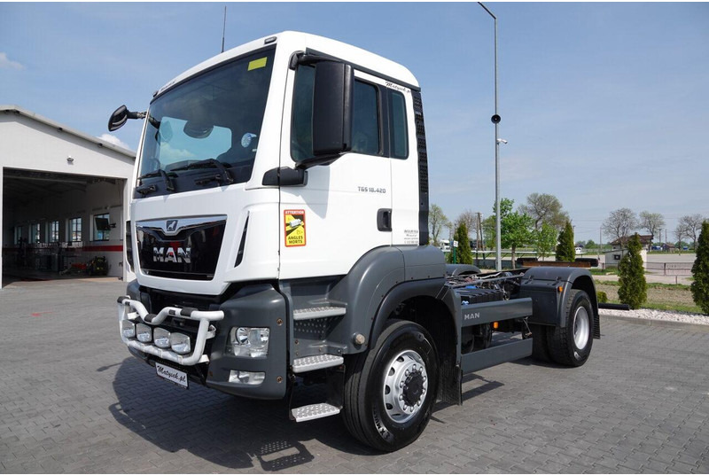 MAN TGS 18.420 / 4X4 / RAMA DŁ. 5,6 M / NAVI / DO ZABUDOWY / SPROWA - Грузовик-шасси: фото 3 MAN TGS 18.420 / 4X4 / RAMA DŁ. 5,6 M / NAVI / DO ZABUDOWY / SPROWA - Грузовик-шасси: фото 3