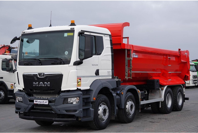 MAN TGS 35.430 / 8X4 / WYWROTKA TYLNOZSYPOWA / HYDROKLAPA / OPONY 10 - Самосвал: фото 5 MAN TGS 35.430 / 8X4 / WYWROTKA TYLNOZSYPOWA / HYDROKLAPA / OPONY 10 - Самосвал: фото 5