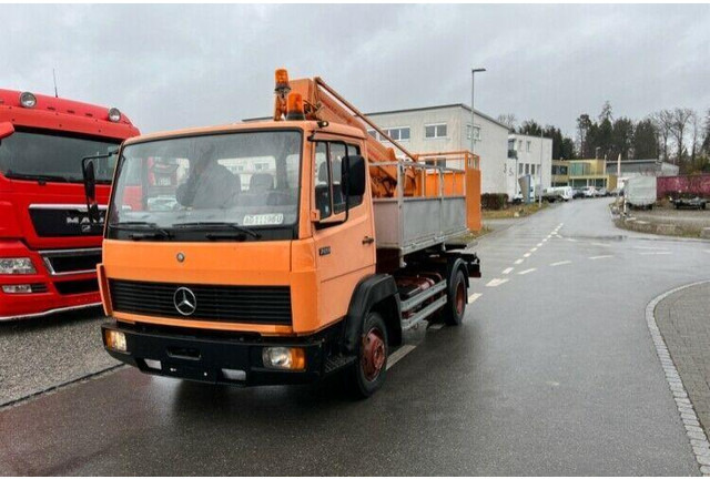 Mercedes-Benz 709 Bucket truck Wumag 14 m - Грузовик с подъемником: фото 1 Mercedes-Benz 709 Bucket truck Wumag 14 m - Грузовик с подъемником: фото 1