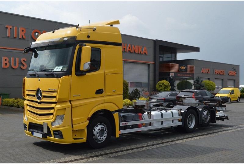 Mercedes-Benz ACTROS 2542 EURO 6 BDF SWAP CHASSIS - Грузовик-шасси: фото 1 Mercedes-Benz ACTROS 2542 EURO 6 BDF SWAP CHASSIS - Грузовик-шасси: фото 1
