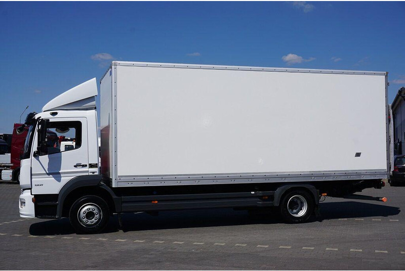 Mercedes-Benz ATEGO / 1221 / ACC / EURO 6 / KONTENER + WINDA / 17 PALET - Грузовик с закрытым кузовом: фото 3 Mercedes-Benz ATEGO / 1221 / ACC / EURO 6 / KONTENER + WINDA / 17 PALET - Грузовик с закрытым кузовом: фото 3