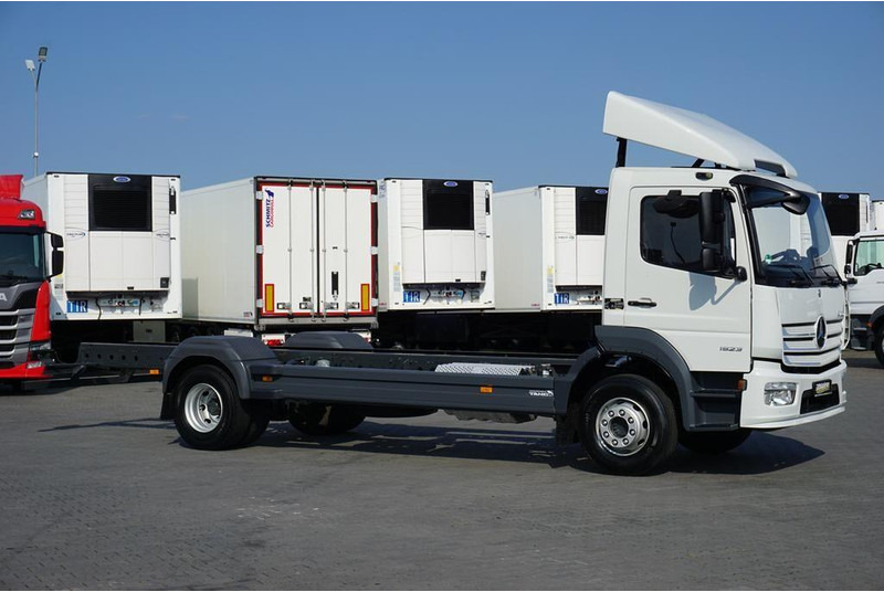 Mercedes-Benz ATEGO / 1523 / ACC / EURO 6 / PODWOZIE DO ZABUDOWY / DŁ. 6,75 M - Грузовик-шасси: фото 4 Mercedes-Benz ATEGO / 1523 / ACC / EURO 6 / PODWOZIE DO ZABUDOWY / DŁ. 6,75 M - Грузовик-шасси: фото 4