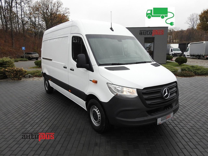 Mercedes-Benz ESPRINTER NOWY ELEKTRYCZNY FURGON AUTOMAT GWARANCJA 95KM [ 607 - Фургон с закрытым кузовом, Электрический фургон: фото 1 Mercedes-Benz ESPRINTER NOWY ELEKTRYCZNY FURGON AUTOMAT GWARANCJA 95KM [ 607 - Фургон с закрытым кузовом, Электрический фургон: фото 1