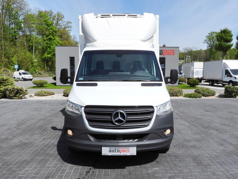 Mercedes-Benz SPRINTER 316 CHŁODNIA KONTENER 0*C WINDA 8 PALET TEMPOMAT PNEUMA - Рефрижератор: фото 5 Mercedes-Benz SPRINTER 316 CHŁODNIA KONTENER 0*C WINDA 8 PALET TEMPOMAT PNEUMA - Рефрижератор: фото 5
