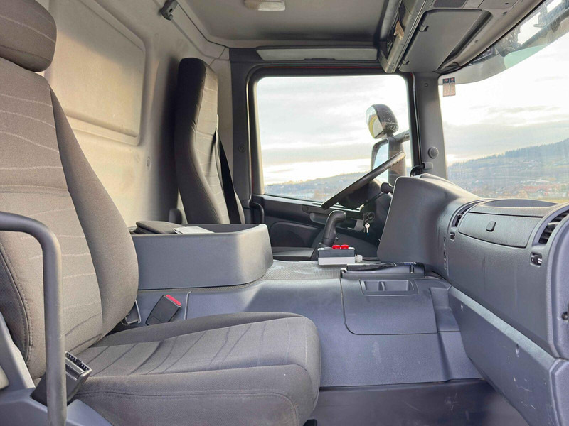 Самосвал, Автоманипулятор Scania P 400: фото 11