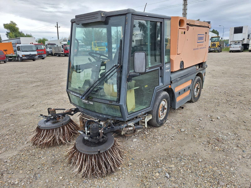 Schmidt Swingo 250 - Sweeper - Подметально-уборочная машина: фото 1 Schmidt Swingo 250 - Sweeper - Подметально-уборочная машина: фото 1