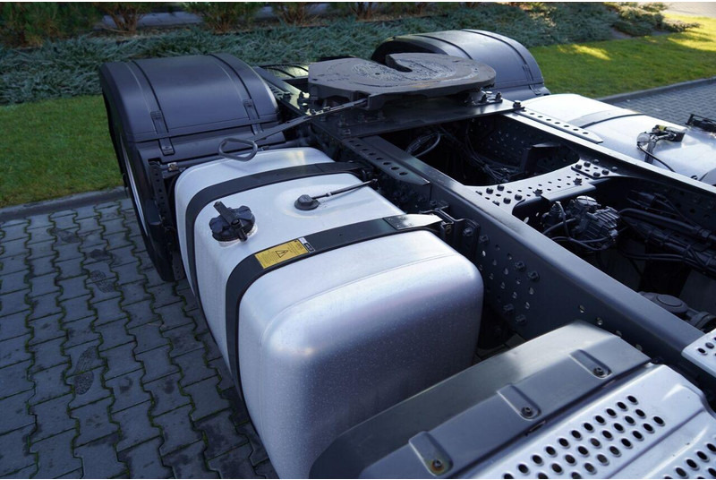 Тягач Mercedes-Benz ACTROS 1845: фото 17