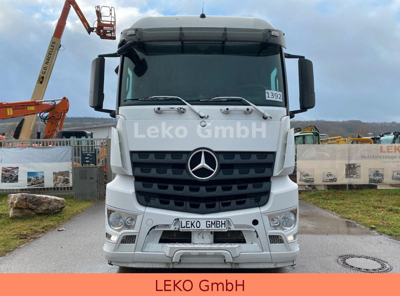 Mercedes-Benz Arocs 4x4 Euro 6 Kipphydraulik - Тягач: фото 2 Mercedes-Benz Arocs 4x4 Euro 6 Kipphydraulik - Тягач: фото 2