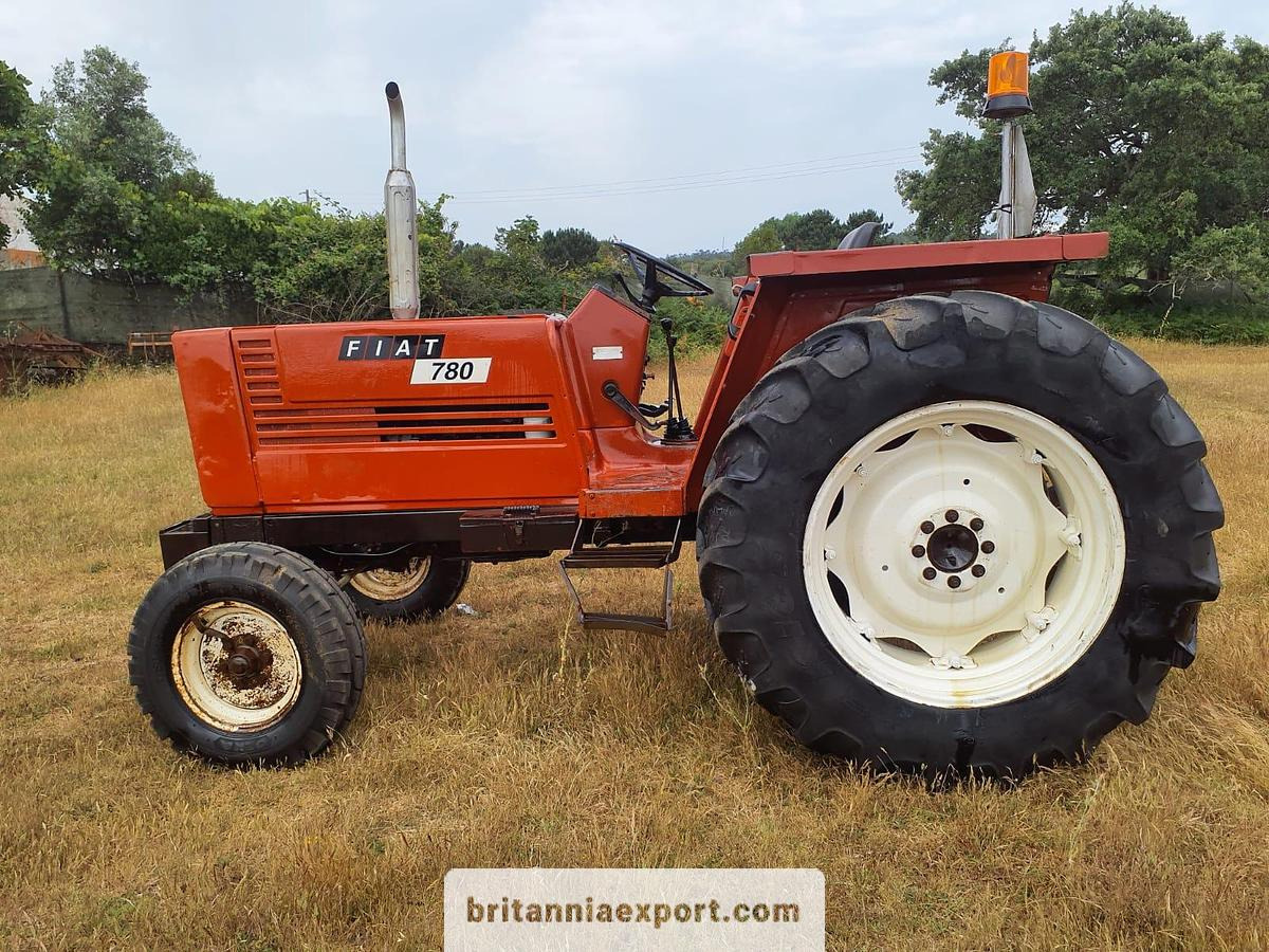 FIAT 780 Farm Tractor – 2WD | Power Steering | Diesel | Export Ready - Трактор: фото 1 FIAT 780 Farm Tractor – 2WD | Power Steering | Diesel | Export Ready - Трактор: фото 1