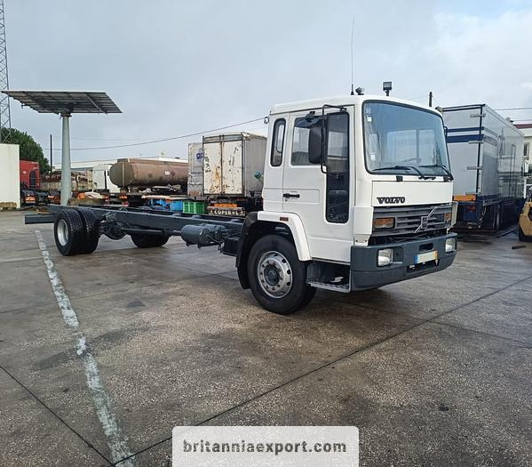 VOLVO FL6 19 | Intercooler | On springs | On 10 studs - Грузовик-шасси: фото 1 VOLVO FL6 19 | Intercooler | On springs | On 10 studs - Грузовик-шасси: фото 1
